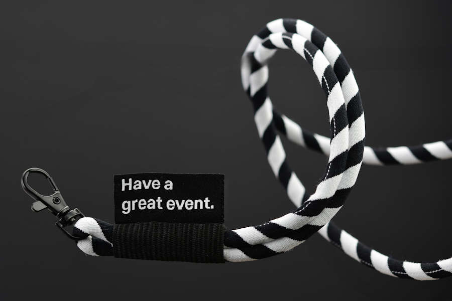 Pyöreä pehmeä kudottu putkikaulanauha