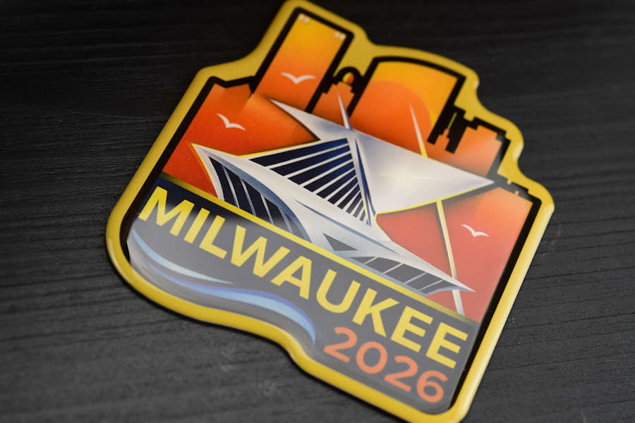 Magneetit kirkkaalla 3D polyuretaanilinssillä