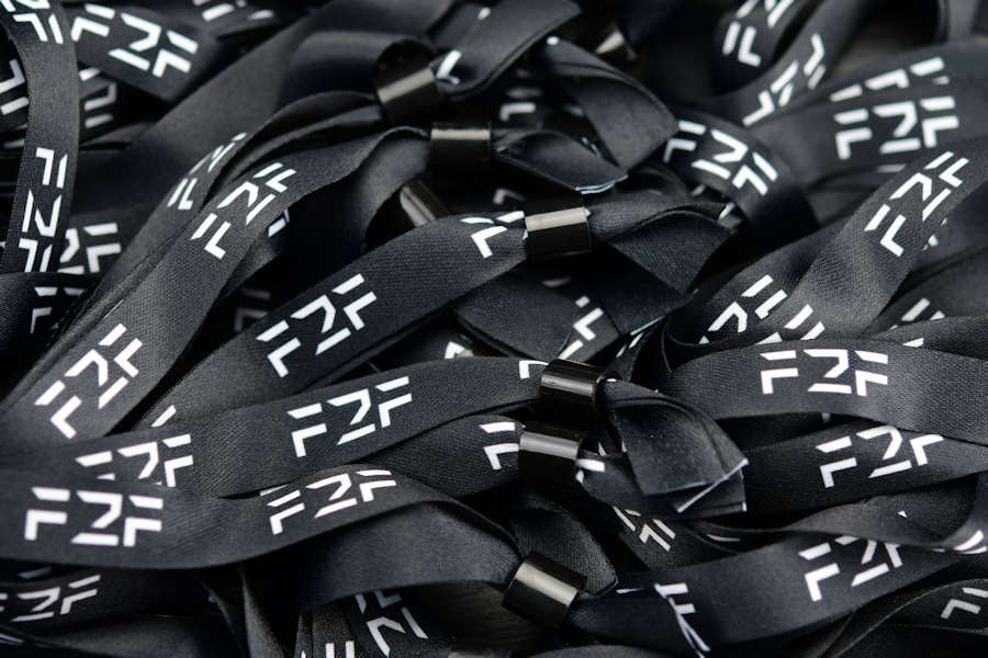 Kangasrannekkeet painettuna RPET kierrätysmuovista