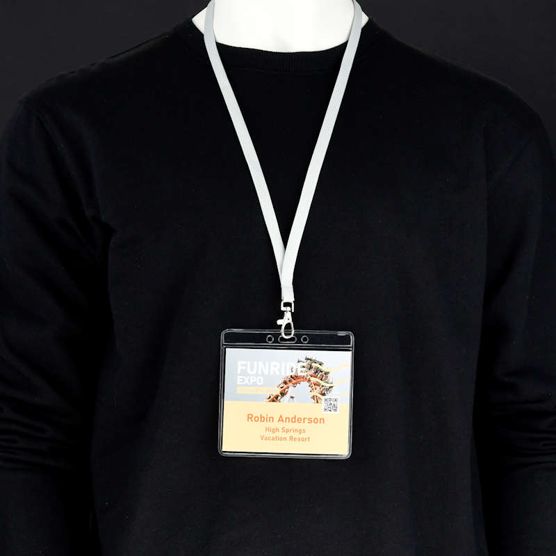 Kirkas Suurempi nimikorttitasku tapahtumapassille ja kaulanauhalle