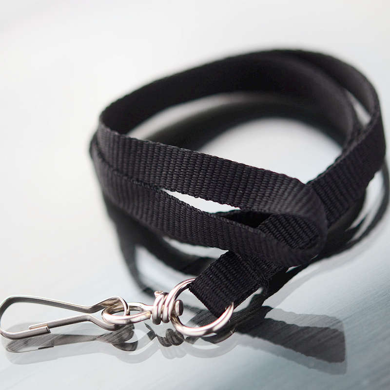 Musta Easy Economy 10mm kaulanauha klipsillä, ilman turvalukkoa