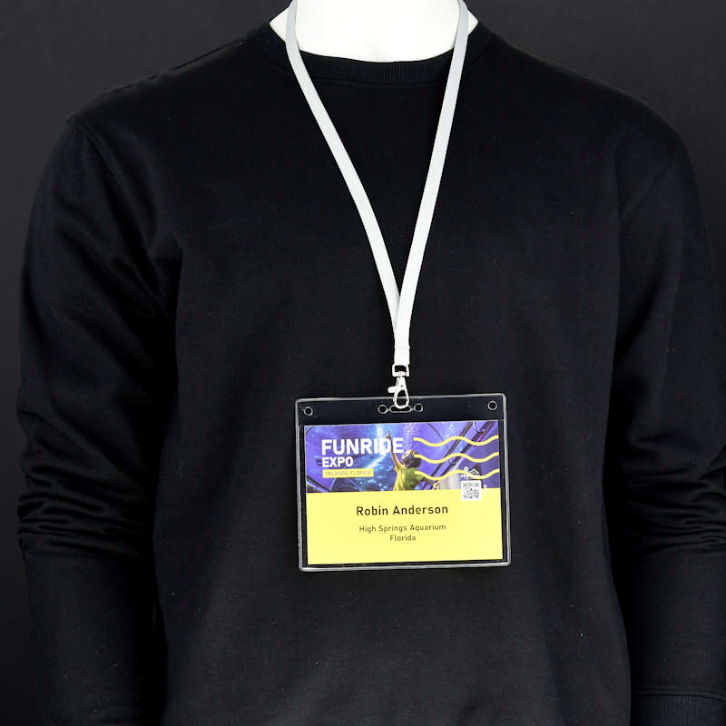 Kirkas A6 postikorttikokoinen vaakasuuntainen vinyylitasku