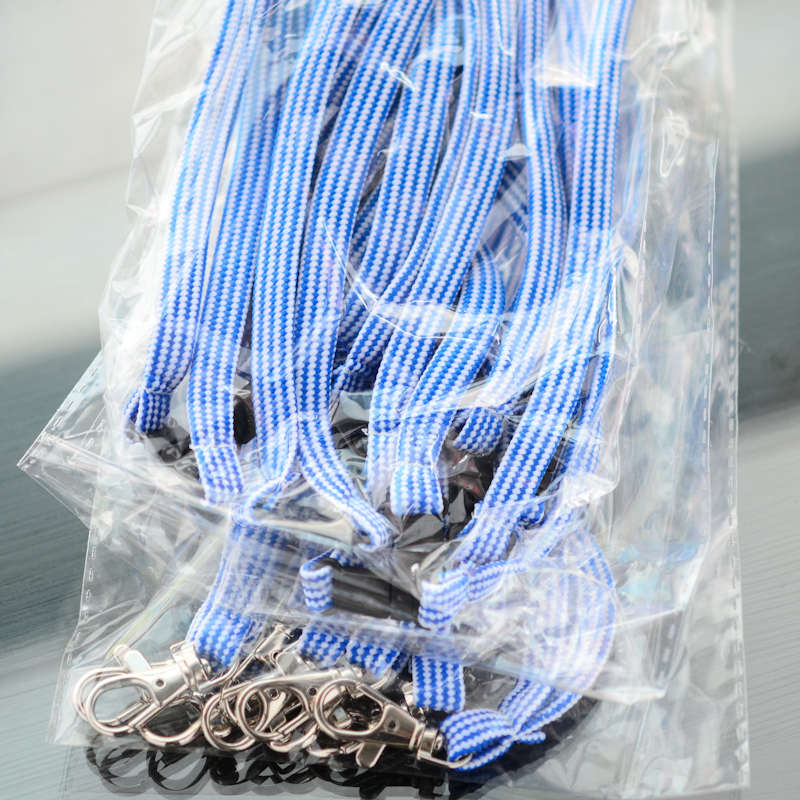 Suomi Finland Retro Classic 10mm kaulanauha turvalukolla ja papukaijaklipsillä